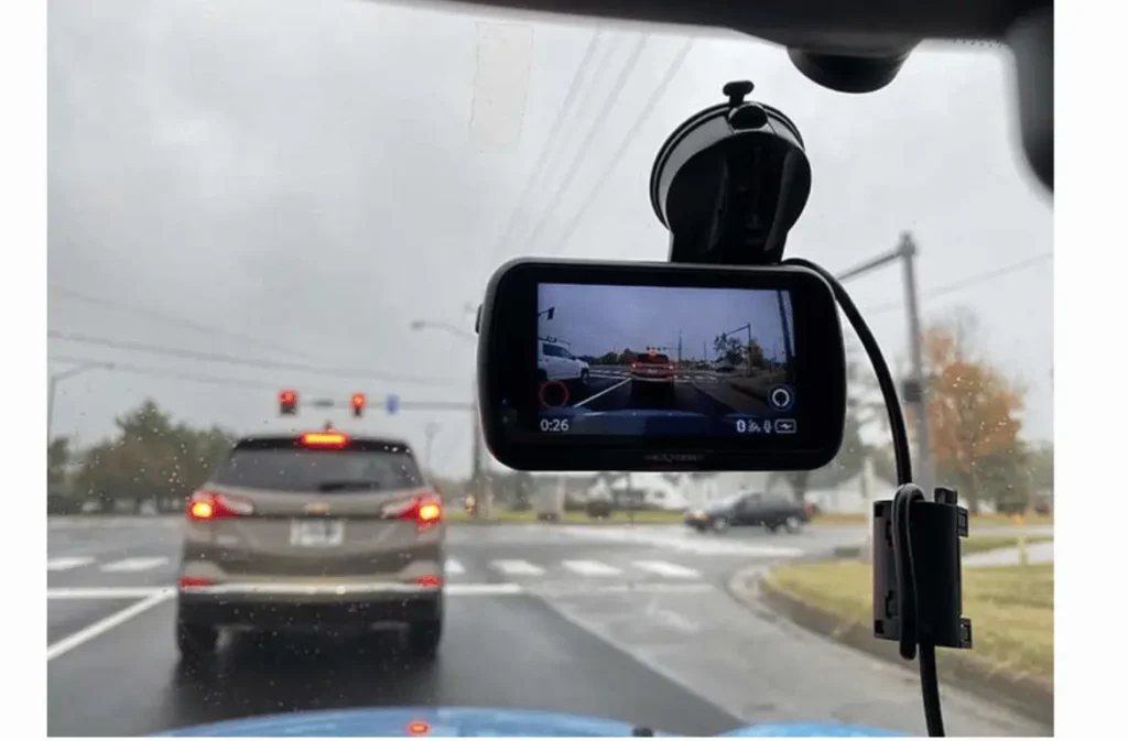 INSTRUCTIONS FOR USING A DASH CAM